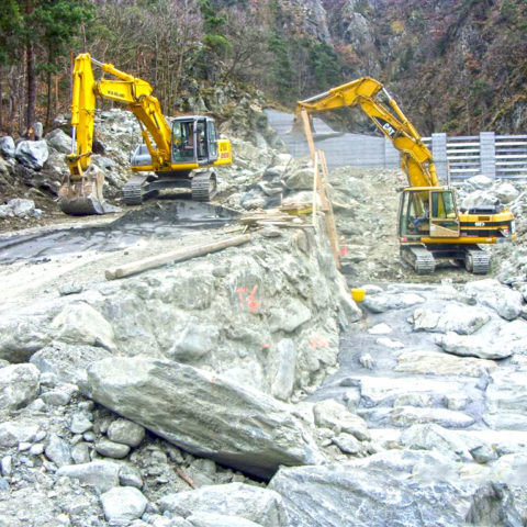 LAVORI DI SISTEMAZIONE IDRAULICA DEL TORRENTE MOLINAZ IN COMUNE DI PONTEY: